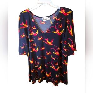 Leota Multicolor HummingBird Print V-Neck Top, 2X